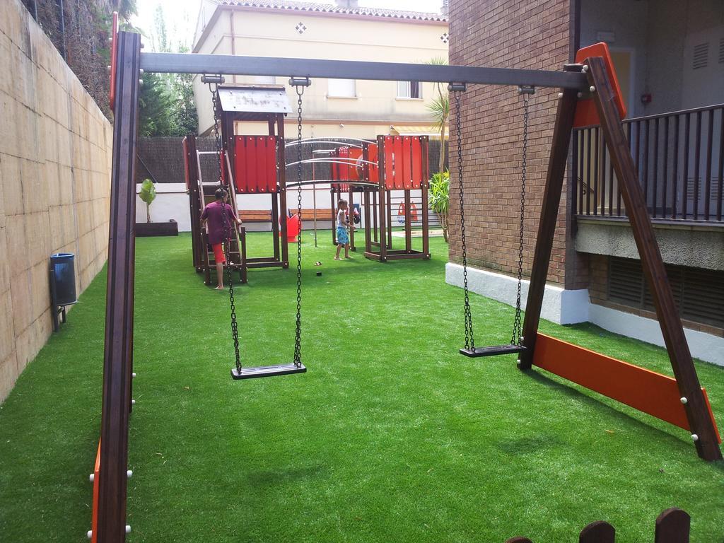 Aparthotel Las Mariposas Lloret de Mar Bagian luar foto