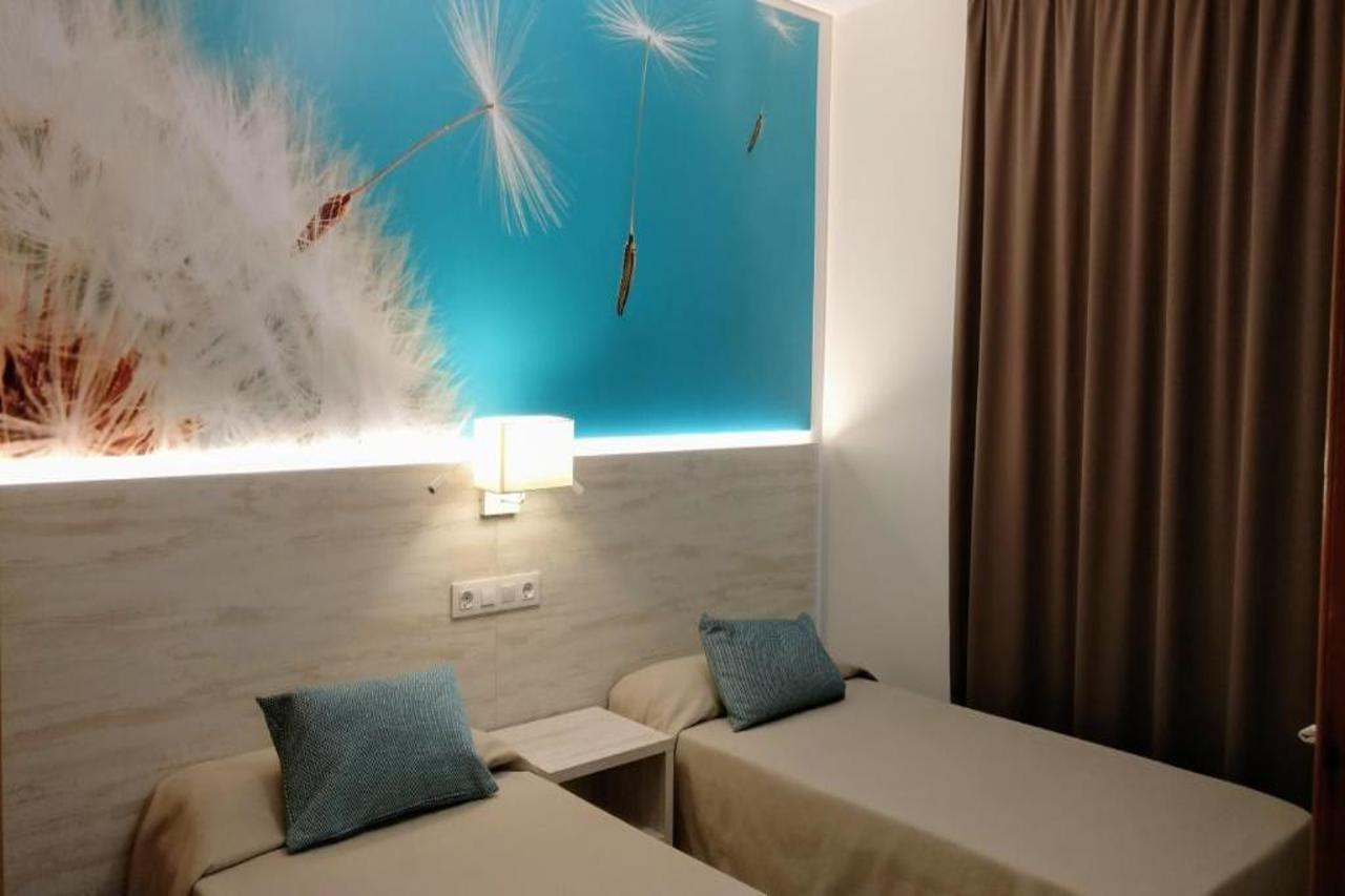 Aparthotel Las Mariposas Lloret de Mar Bagian luar foto