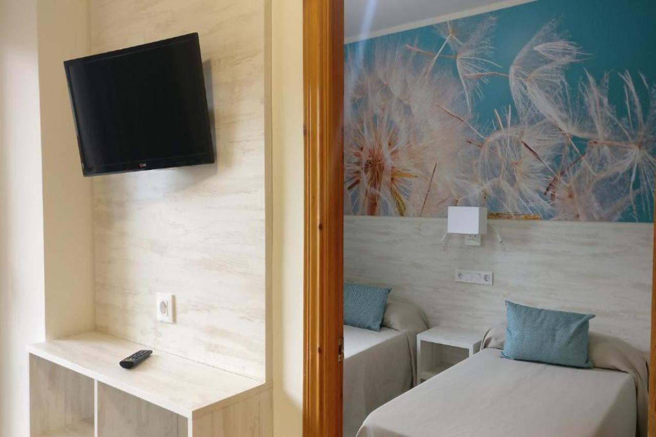 Aparthotel Las Mariposas Lloret de Mar Bagian luar foto