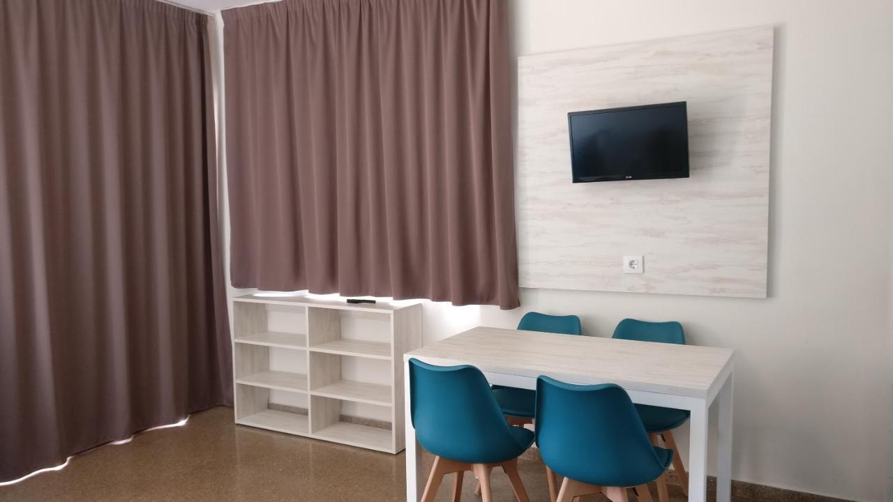 Aparthotel Las Mariposas Lloret de Mar Bagian luar foto