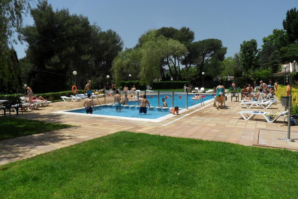 Aparthotel Las Mariposas Lloret de Mar Bagian luar foto