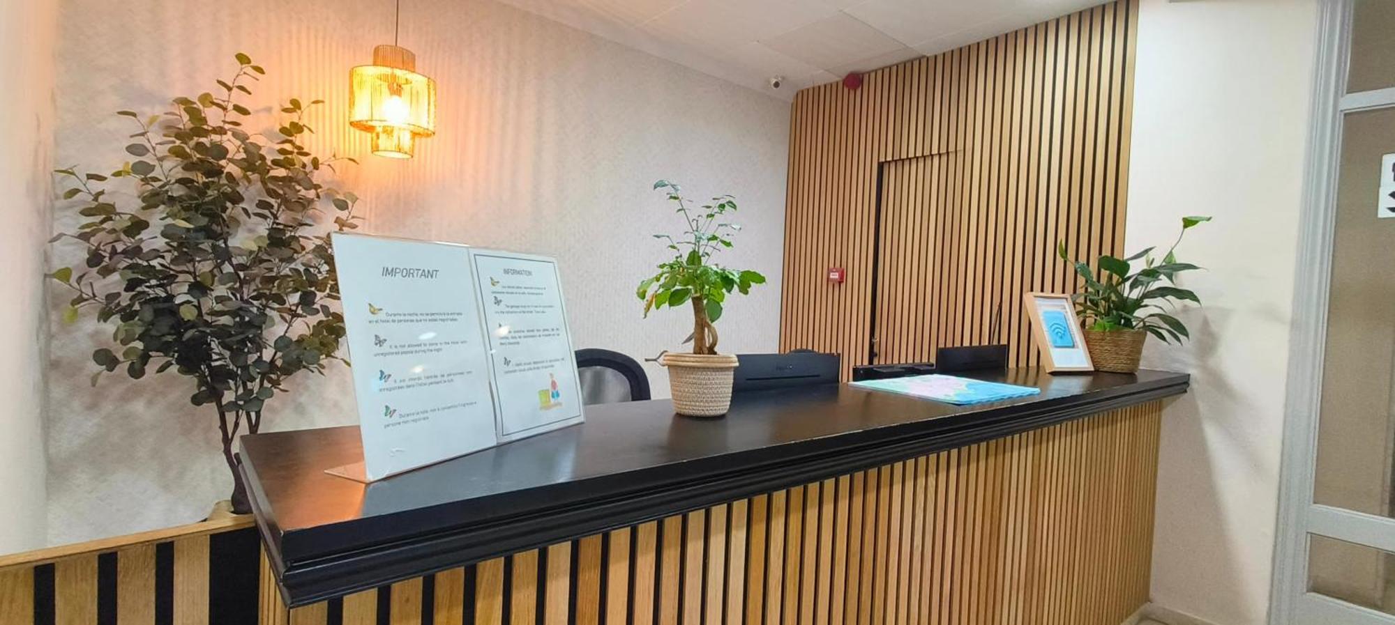 Aparthotel Las Mariposas Lloret de Mar Bagian luar foto