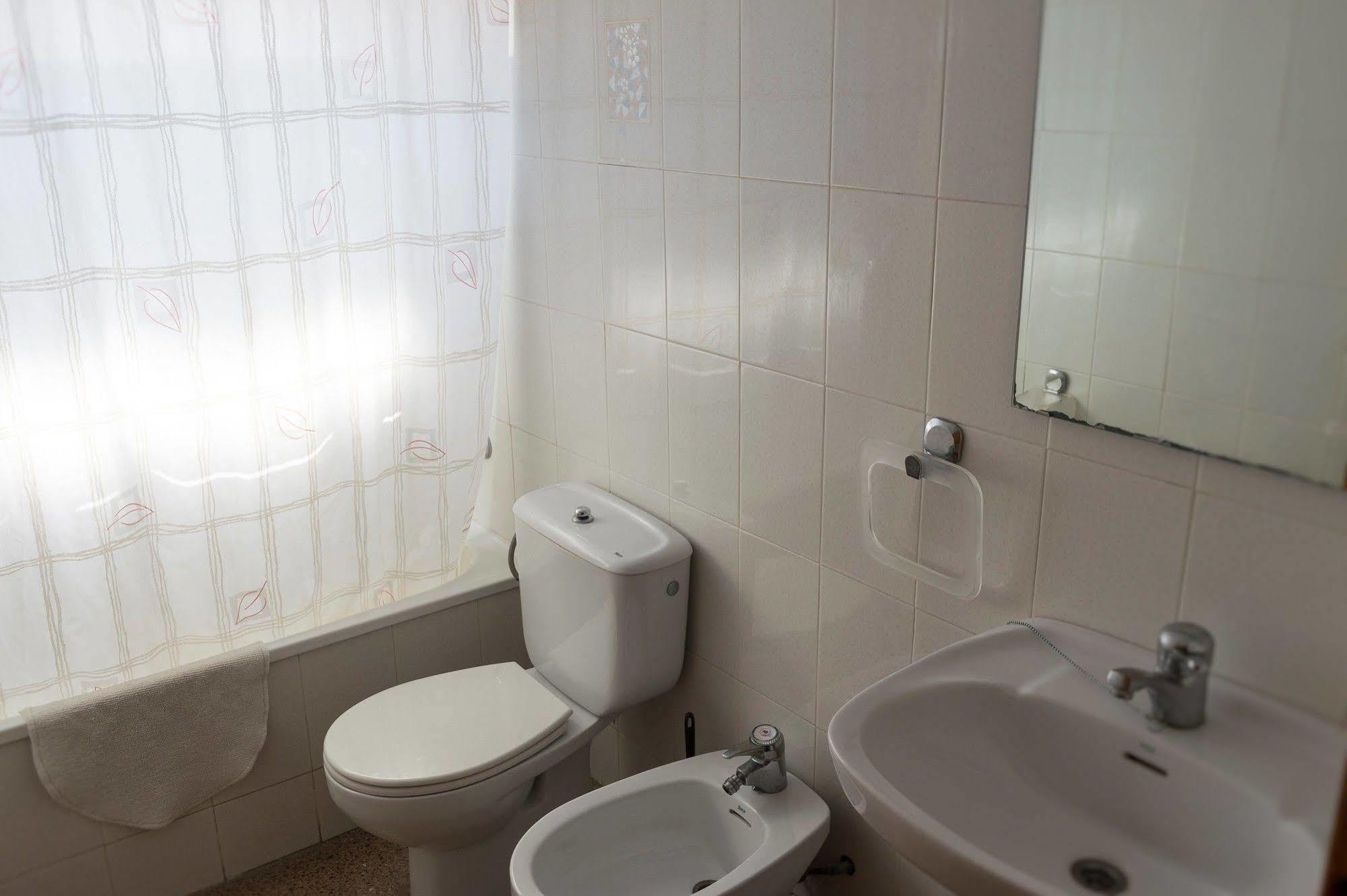 Aparthotel Las Mariposas Lloret de Mar Bagian luar foto