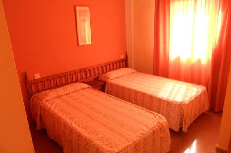 Aparthotel Las Mariposas Lloret de Mar Bagian luar foto